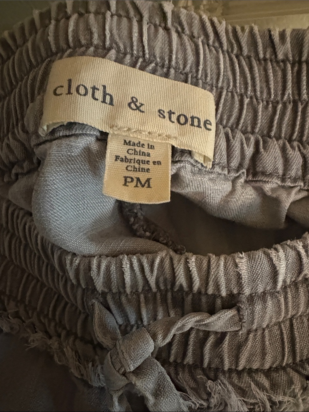 cloth & stone taupe-gray stone washed elastic waist capris, MP
